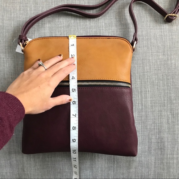 NWT Vegan leather color blocked crossbody purse - Picture 3 of 7